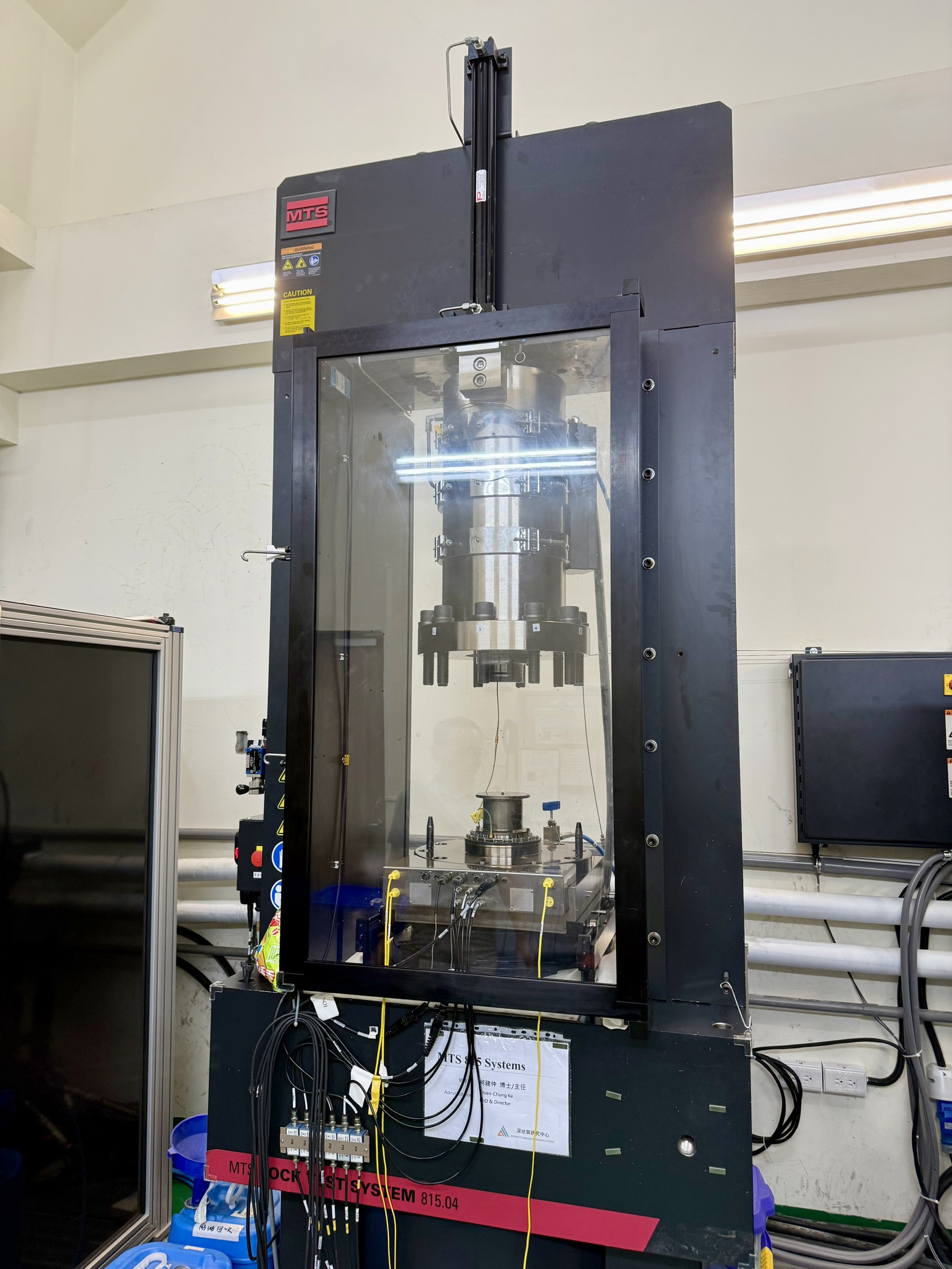 MTS815 測試現場2